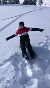 JR SKISKI CMのシーン7（01:32）