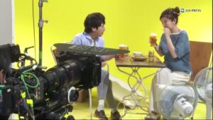 麦とホップ CMのシーン5（01:22）