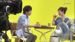 麦とホップ CMのシーン6（01:42）