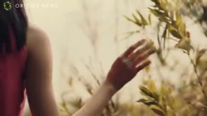 LUX CMのシーン1（00:07）