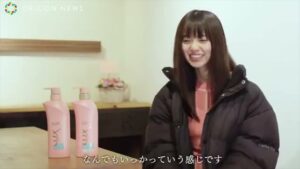 LUX CMのシーン8（04:55）