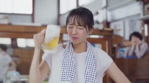 サントリー CMのシーン5（00:07）