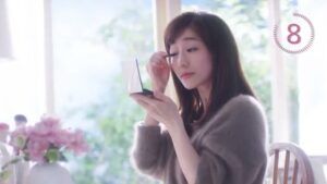 オーブ CMのシーン3（00:21）