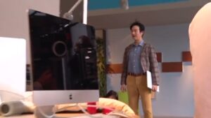 サントリー CMのシーン3（01:13）