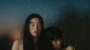 une une nana cool CMのシーン3（00:16）