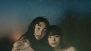 une une nana cool CMのシーン5（00:32）