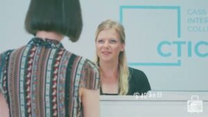 海外留学のスマ留 CMのシーン4（00:10）