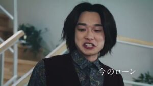au CMのシーン2（00:01）