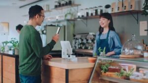 Square CMのシーン1（00:00）