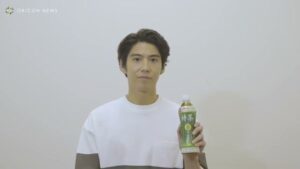 伊右衛門 CMのシーン10（06:22）