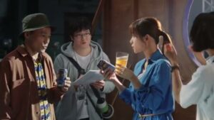 金麦 CMのシーン2（00:25）