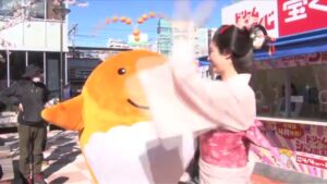 宝くじ CMのシーン8（03:02）