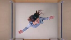 フジテック CMのシーン7（00:19）