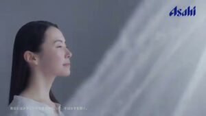 素肌しずく CMのシーン1（00:00）