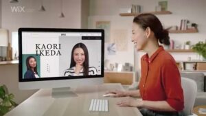 Wix CMのシーン4（00:23）