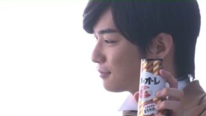 カフェオーレ CMのシーン3（01:10）