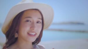 243 青い珊瑚礁 CMのシーン2（00:01）