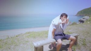 243 青い珊瑚礁 CMのシーン8（00:11）