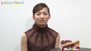 アーモンドピーク CMのシーン5（02:13）