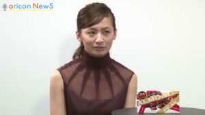 アーモンドピーク CMのシーン6（02:45）