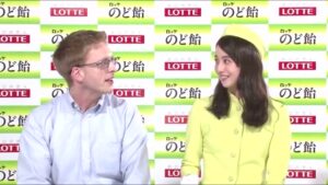 のど飴 CMのシーン7（05:07）