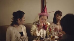 牛角 CMのシーン5（00:06）