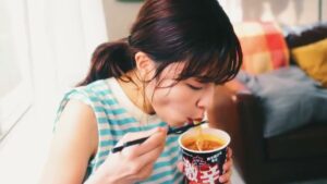 農心ジャパン CMのシーン3（00:01）