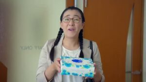 柏屋 CMのシーン4（00:05）