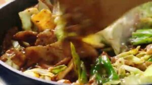 Cook Do CMのシーン1（00:01）