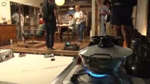 鍋キューブ CMのシーン5（03:26）