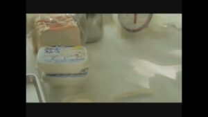 明治 CMのシーン6（01:33）
