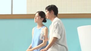 ビオレ CMのシーン2（01:33）