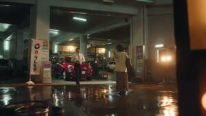 プレミアグループ CMのシーン7（00:19）