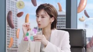 亀田製菓 CMのシーン3（00:06）