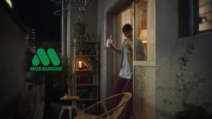モスバーガー CMのシーン1（00:00）