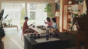 TOYOTA HOME stay CMのシーン5（00:26）