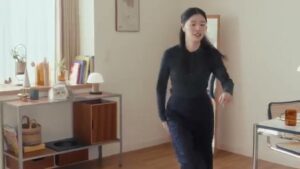 スマートパンツ CMのシーン2（00:03）