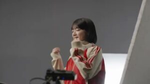 LINEヤフー CMのシーン7（04:11）