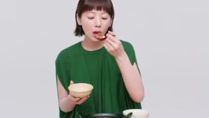 やよい軒 CMのシーン4（00:05）