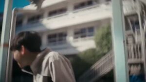 ニューバランス CMのシーン3（00:10）
