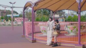 GU CMのシーン1（00:00）