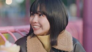 GU CMのシーン6（00:16）