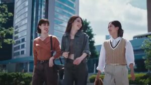 GU CMのシーン4（00:10）