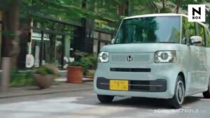 N-BOX CMのシーン3（00:03）