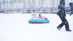 JR SKISKI CMのシーン6（06:04）