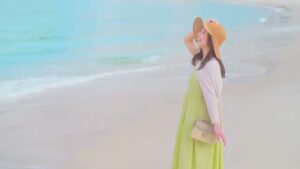 ブランドオフ CMのシーン2（00:03）