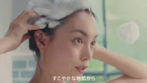 h&s CMのシーン2（00:01）