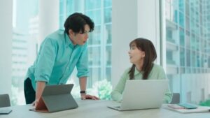 Sky CMのシーン5（00:06）