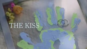 THE KISS CMのシーン10（00:29）