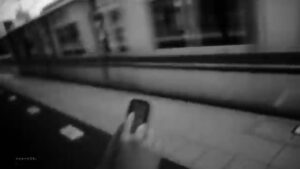 Trip.com CMのシーン3（00:03）
